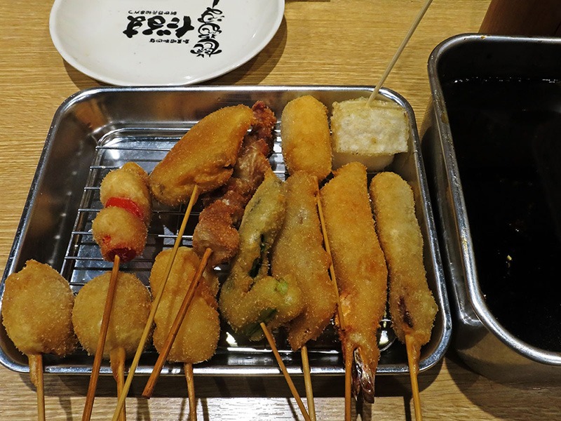 Spiedini fritti giapponesi nel dettaglio. Kushikatsu